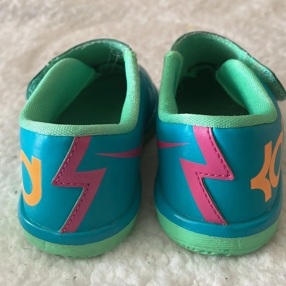 NIKE Sneakers Size 7C